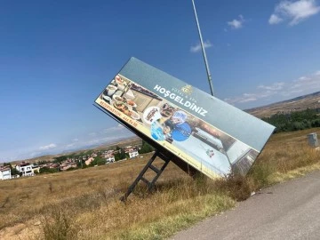 Sivas'ın Gözde Turizm Bölgesinde Tabela Duyarsızlığı