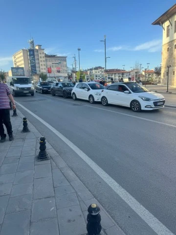 Sivas Kent Meydanında Zincirleme Kaza