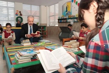 Sivas Milli Eğitim Müdürü Yener, Kitap Okuma Etkinliğine Katıldı 