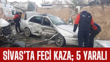  Sivas'ta Feci Kaza; 5 Yaralı 