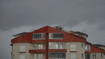 Sivas'ta Fırtına Nedeniyle 78 Binada Hasar Oluştu