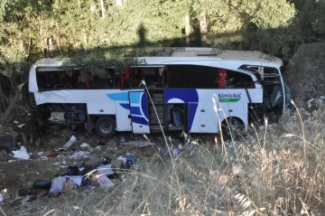Sivas'tan Yola Çıkan Otobüs Kaza Yaptı: 12 Ölü!