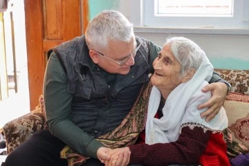 Sivas Valisi Yılmaz Şimşek Şehit Ailelerini Ziyaret Etti 