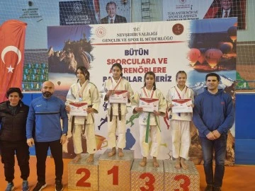 Sivaslı Judoculardan Büyük Başarı: 6 Madalya Kazandılar!