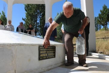 Sivaslı Savaş Muhabiri Mezarı Başında Anıldı