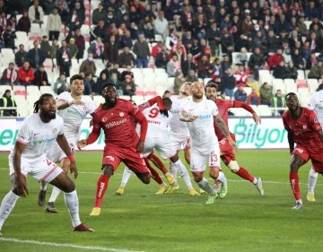 Sivasspor 2’de 2 peşinde  