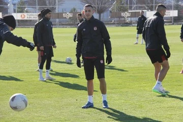 Sivasspor’un Yeni Transferi Bartuğ Elmaz İdmanda!