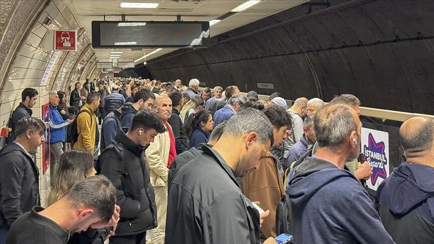 Üsküdar-Samandıra Metro Hattı'ndaki arıza 33 saattir giderilemedi
