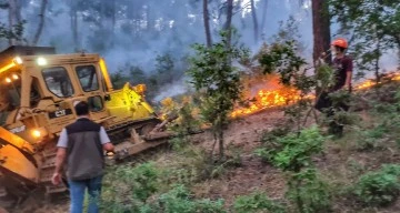 Yangında 180 Hektar Alan Yandı 