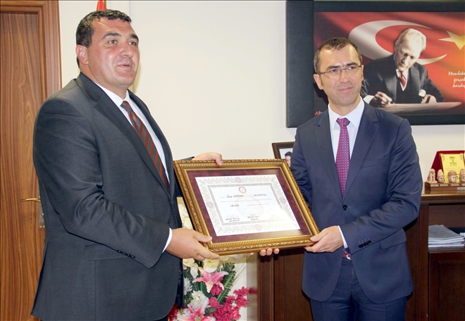 CHP Sivas Milletvekili Karasu mazbatasını aldı 