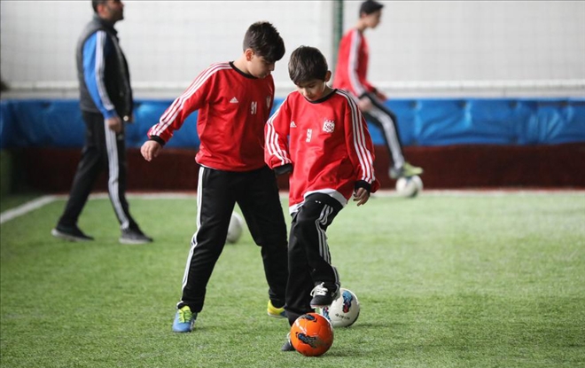 Bölge Futbol Okulları Projesi Başlıyor