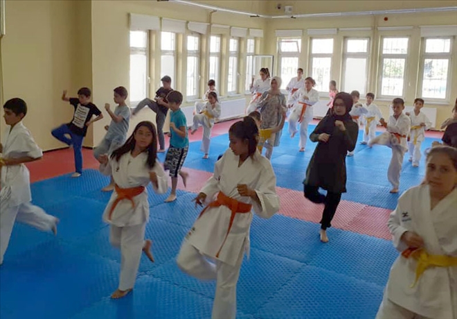 Karatede Yaz Okulu Rüzgarı