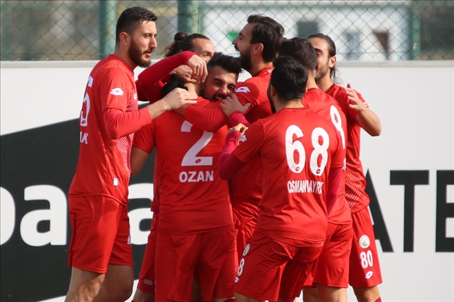 Sivas Belediyespor Evinde Güldü 2-0