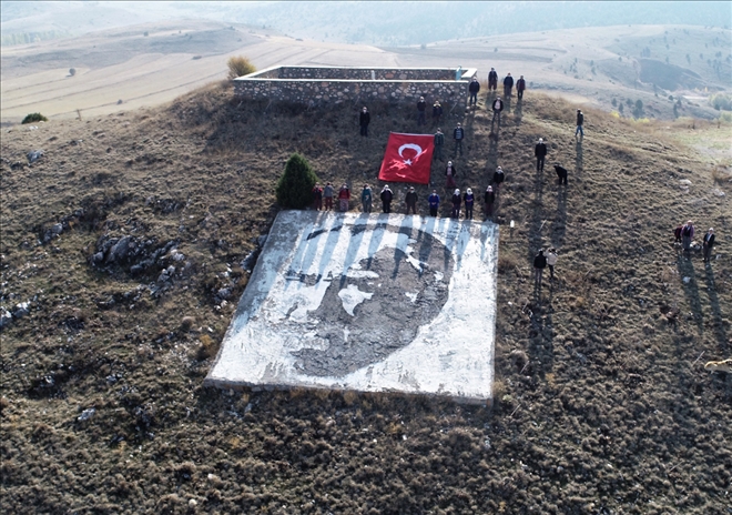 200 Metrekarelik Atatürk Portresinde 10 Kasım Anması