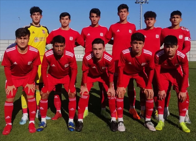 Sivasspor U17, Cimbom´la Berabere Kaldı