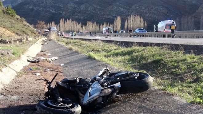 Sivas´ta Motosiklet Kazası: 1 Ölü, 1 Yaralı