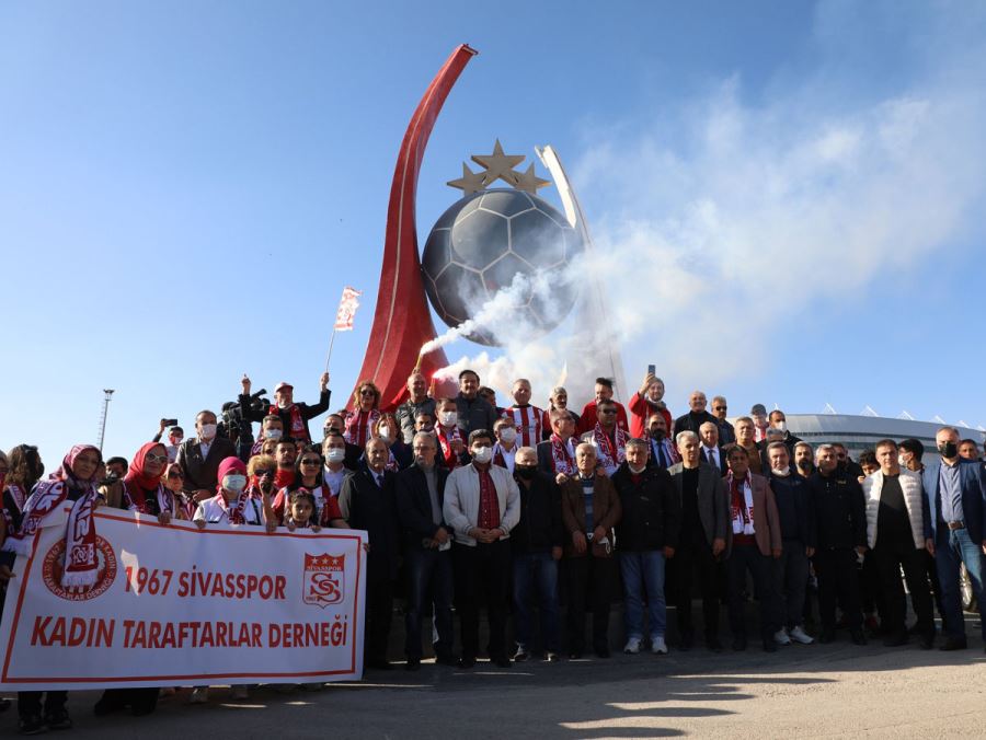 Sivasspor Anıtı Muhteşem Oldu!--Video
