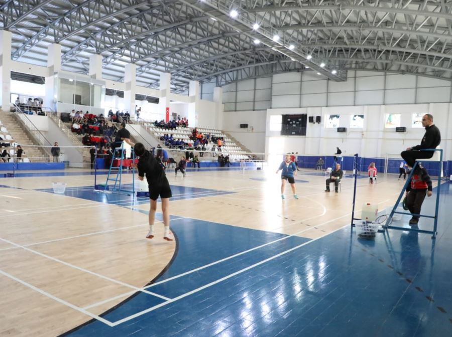 Sivas’ta Badminton Rüzgarı!