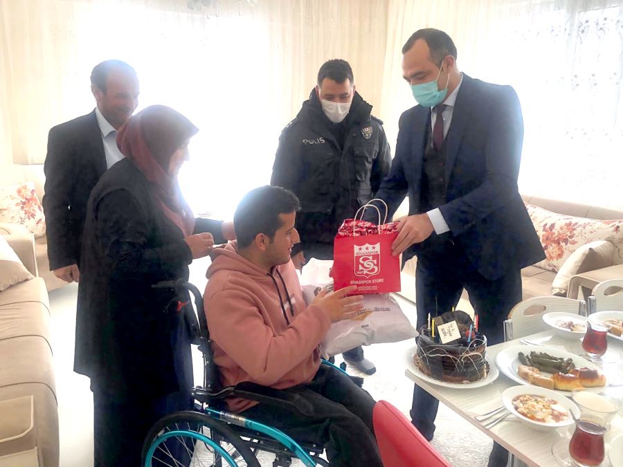 Doğuştan Engelli Buğra'ya Doğum Günü Sürprizi