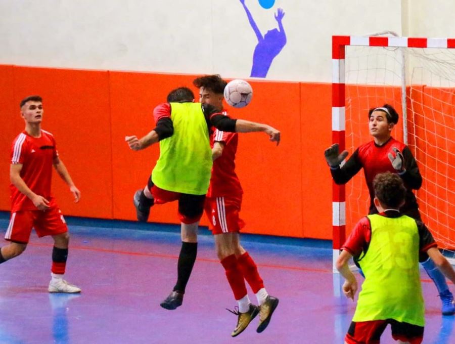 Okullar Arası Futsal Devam Ediyor