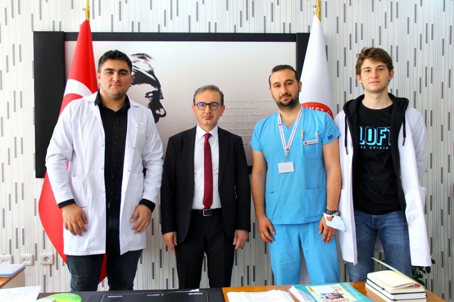 Tıp Öğrencileri Bağışa Dikkat Çekti