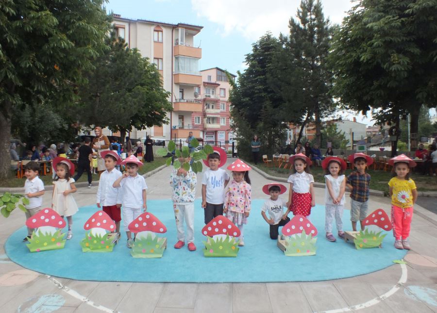 Sivas'ta Anaokulu Öğrencilerinden Yıl Sonu Etkinliği