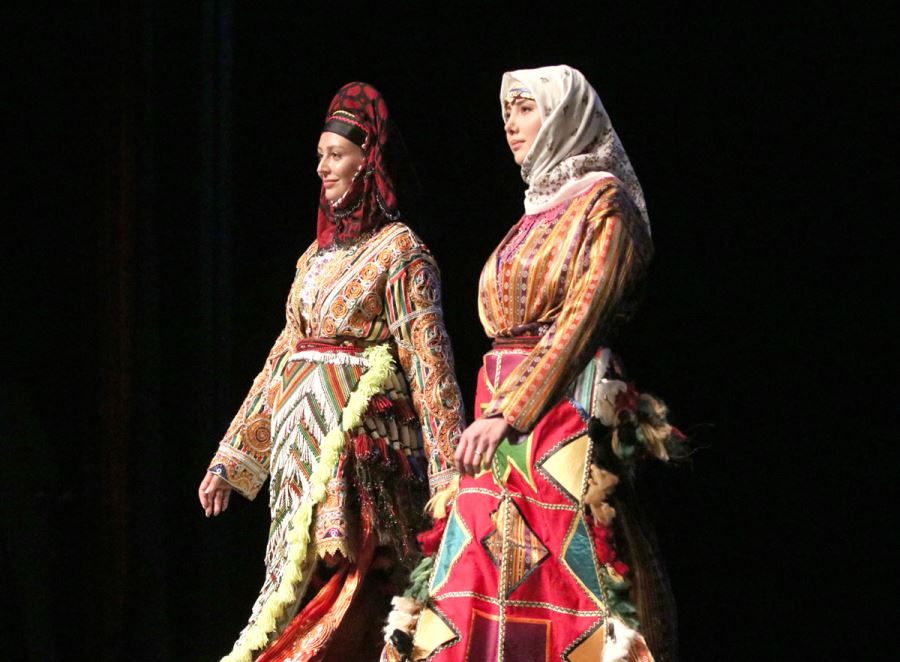 Sivas'ta Geleneksel Giyim Kuşam Defilesi Düzenlendi 
