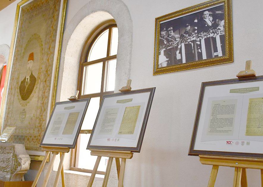 Sivas Kongre Belgeleri Arşivi Sergisi Açıldı 