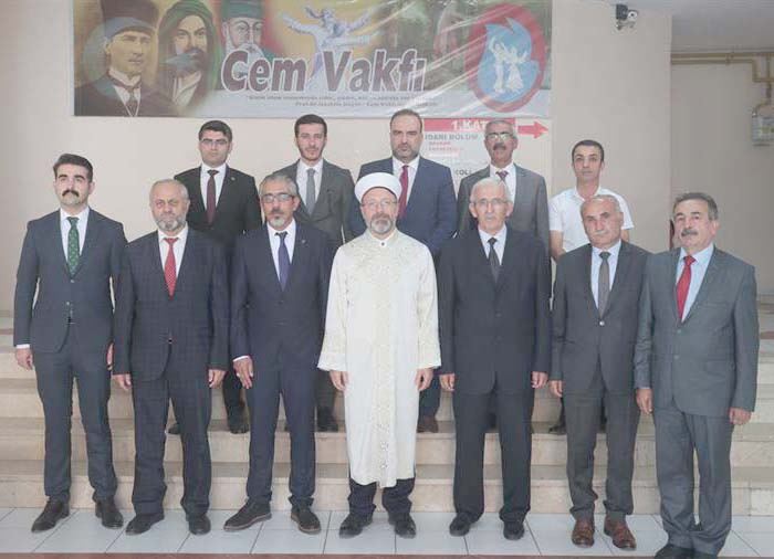 Erbaş, Sivas'ta Ali Baba Cemevi'ni Ziyaret Etti 