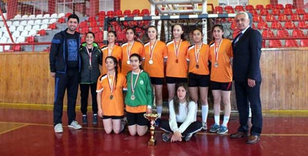 Ahmet Ayık Spor Lisesi Yine Şampiyon 