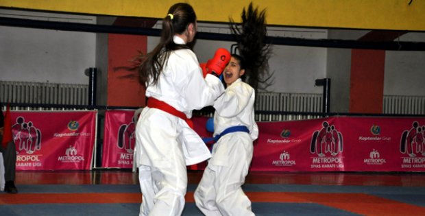 Karate Liginde Son Haftalar Yaklaştıkça Heyecan Yükseliyor