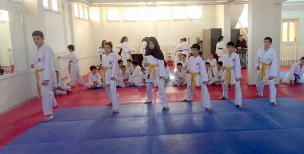Karatede Kuşak Sınavları Yapıldı