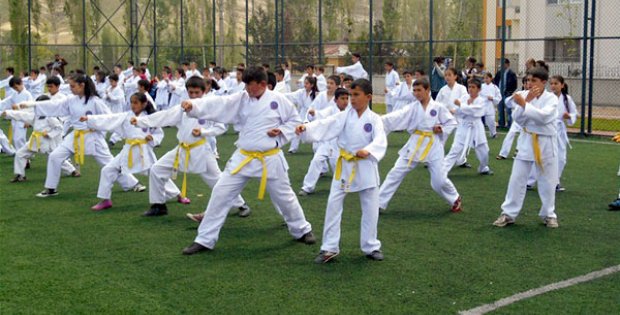 Minik-Yıldızlar Karate Ligi Başlıyor