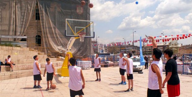 Sokak Basketbolu Şöleni
