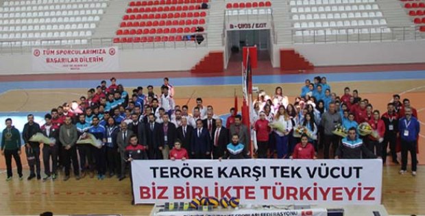 Taha Akgül Spor Salonu Açıldı